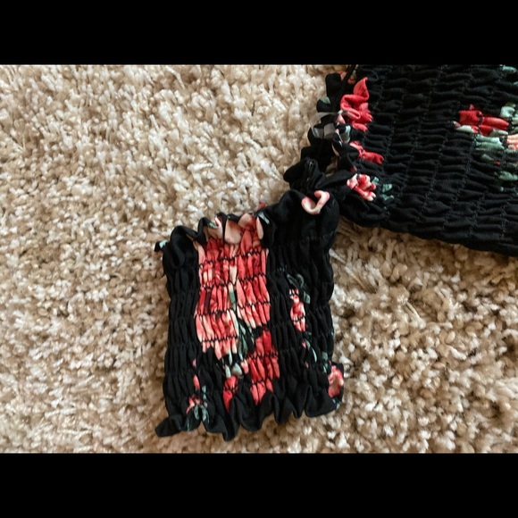 Floral off-shoulder crop top - Picture 5 of 5